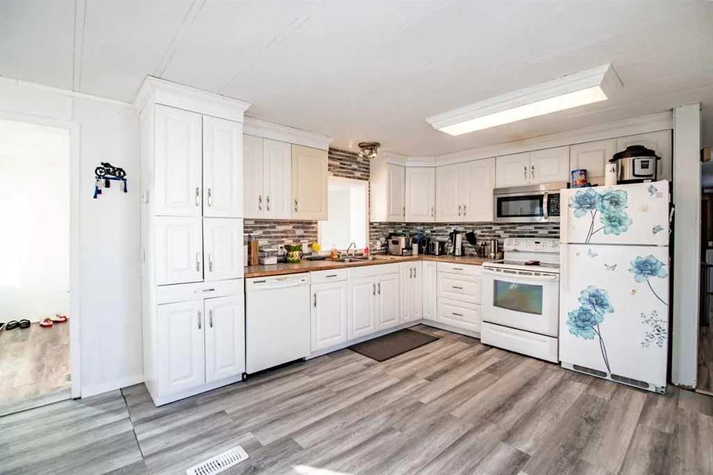 5344 76 Street #3