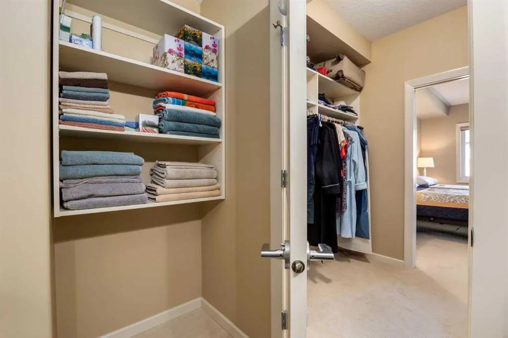 103 Valley Ridge Manor NW #204
