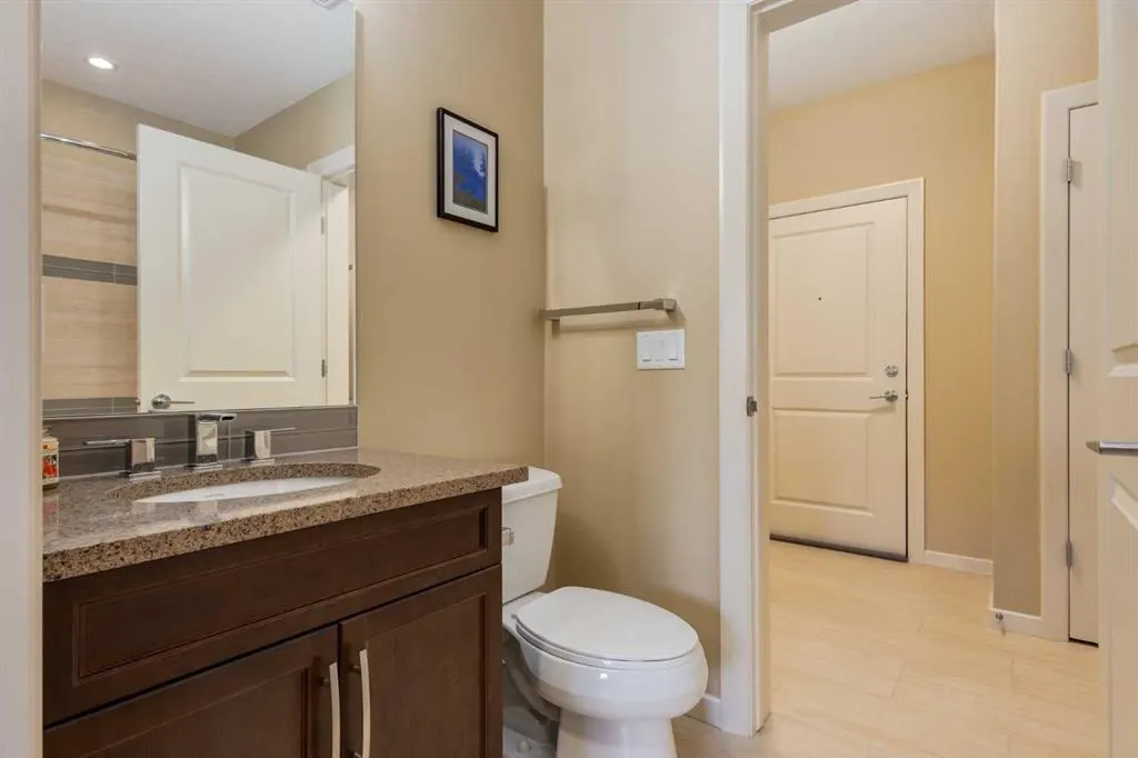 103 Valley Ridge Manor NW #204