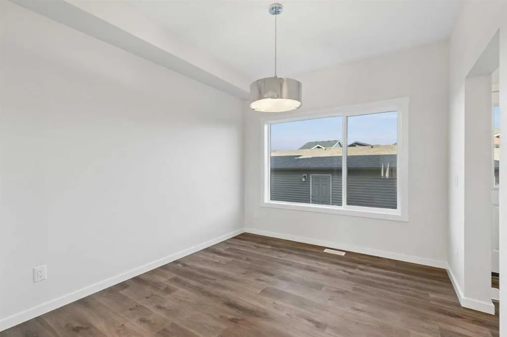 210 Heartwood Parade SE