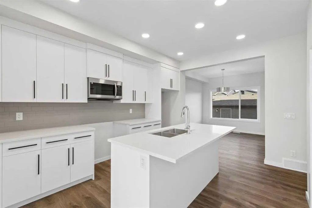 210 Heartwood Parade SE
