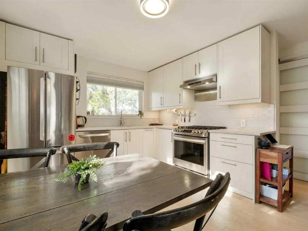1306 9 Street N