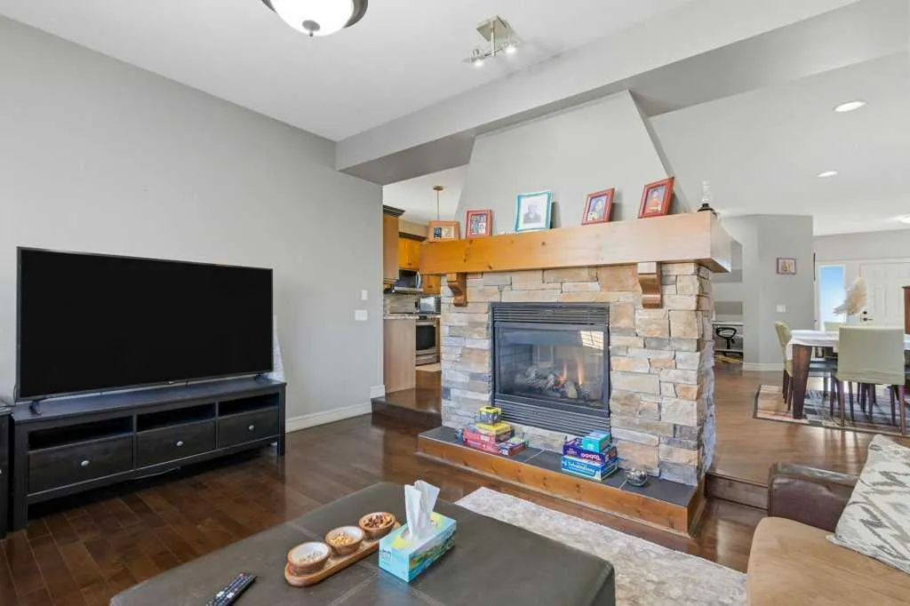 30 Aspen Stone Road SW