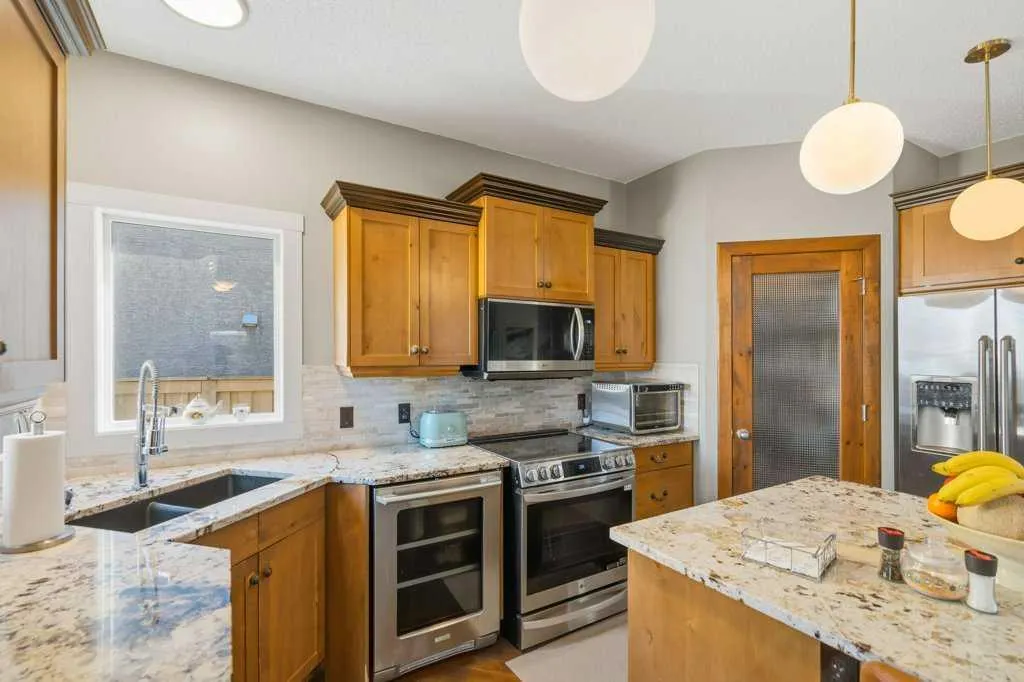 30 Aspen Stone Road SW