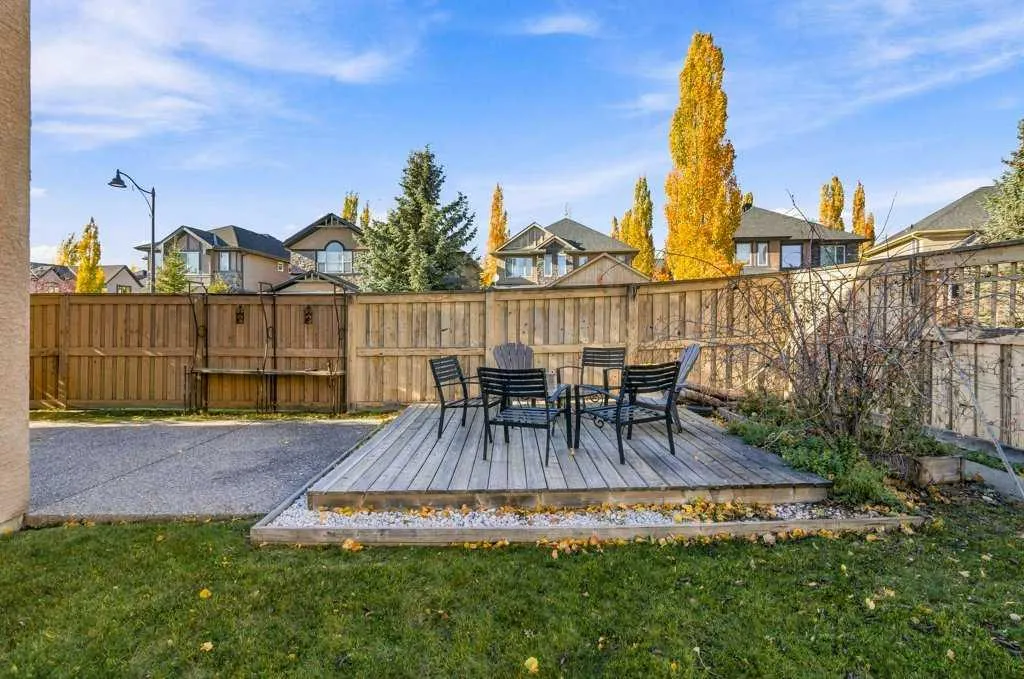 30 Aspen Stone Road SW