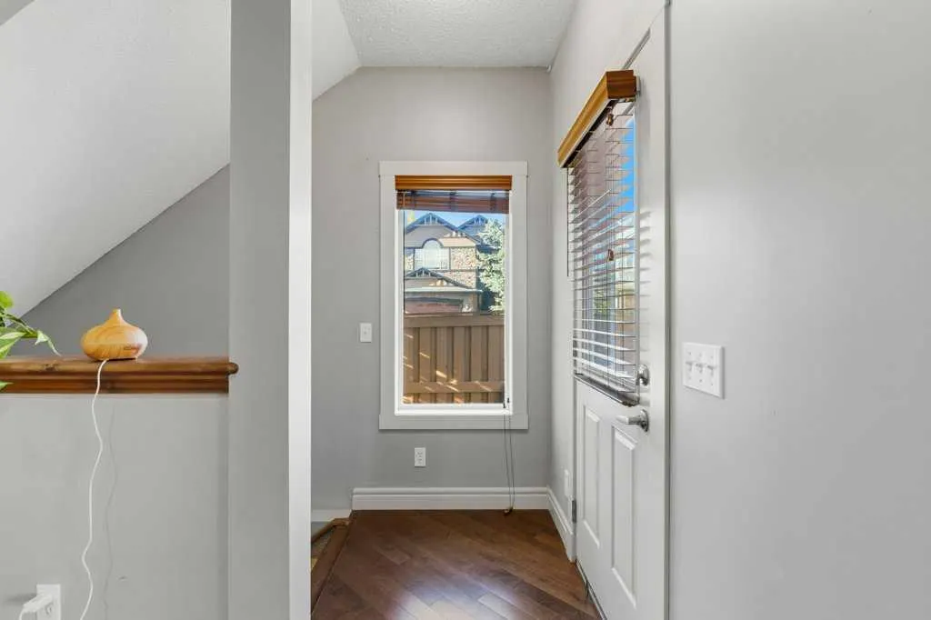 30 Aspen Stone Road SW