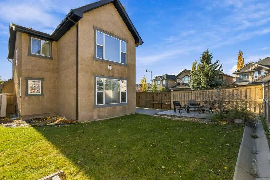 30 Aspen Stone Road SW
