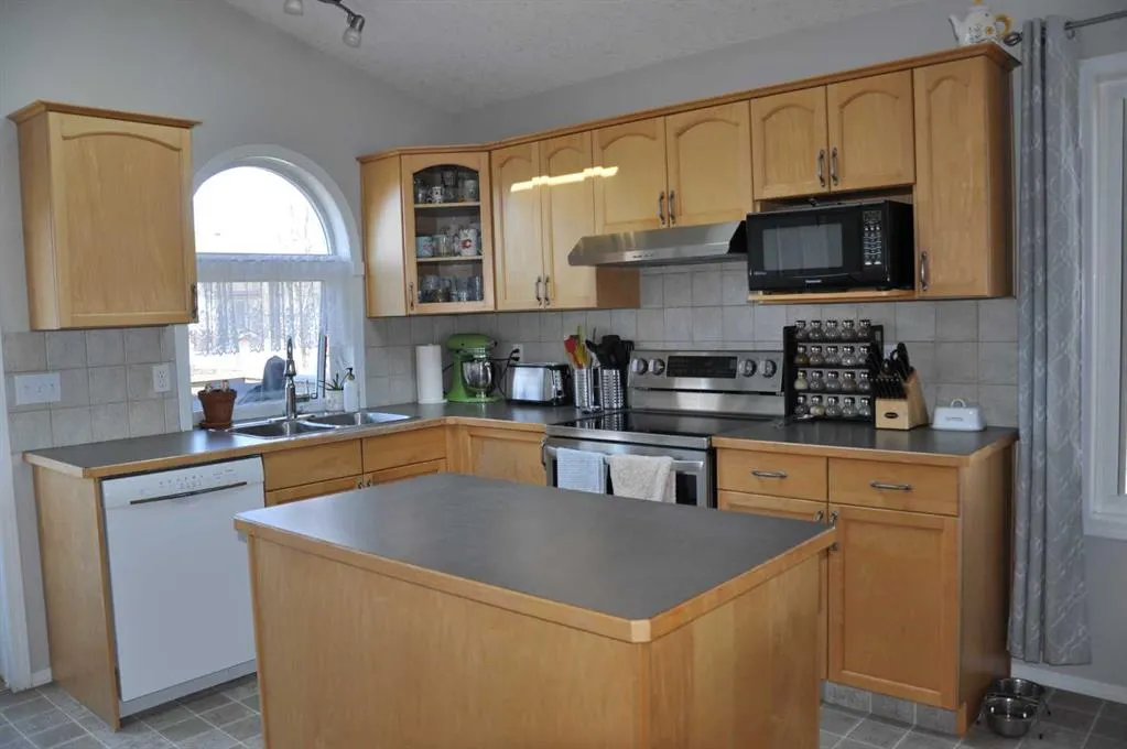 47 Riverbrook Close W