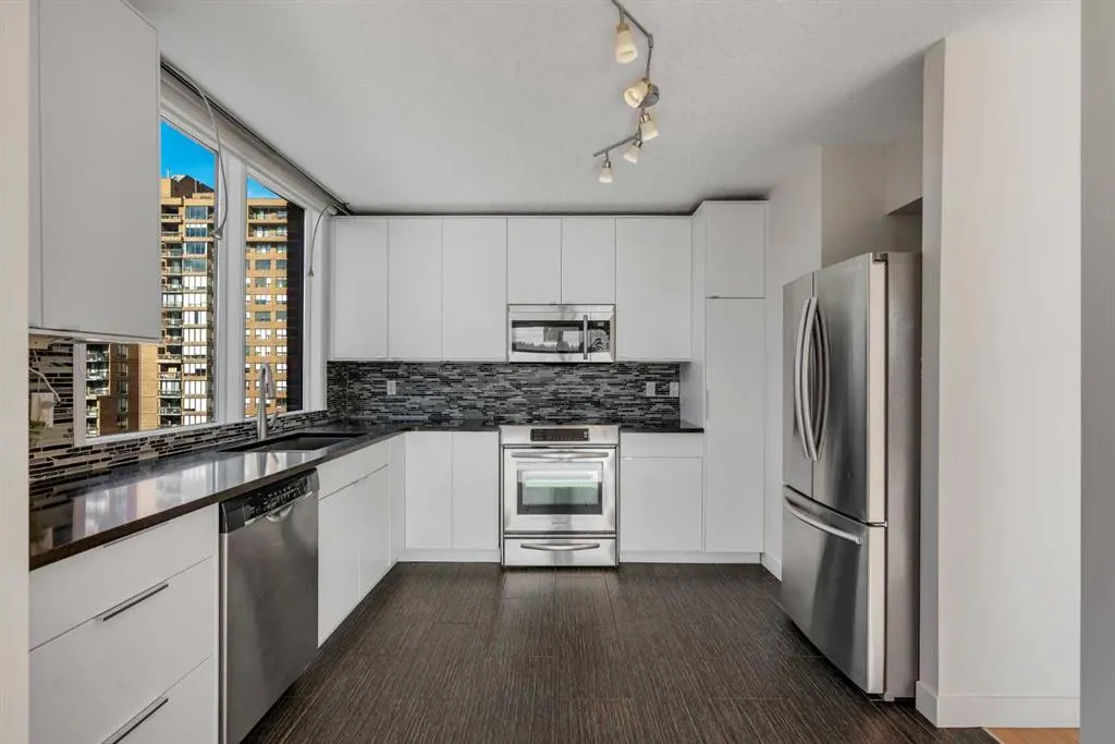 145 Point Drive NW #1108