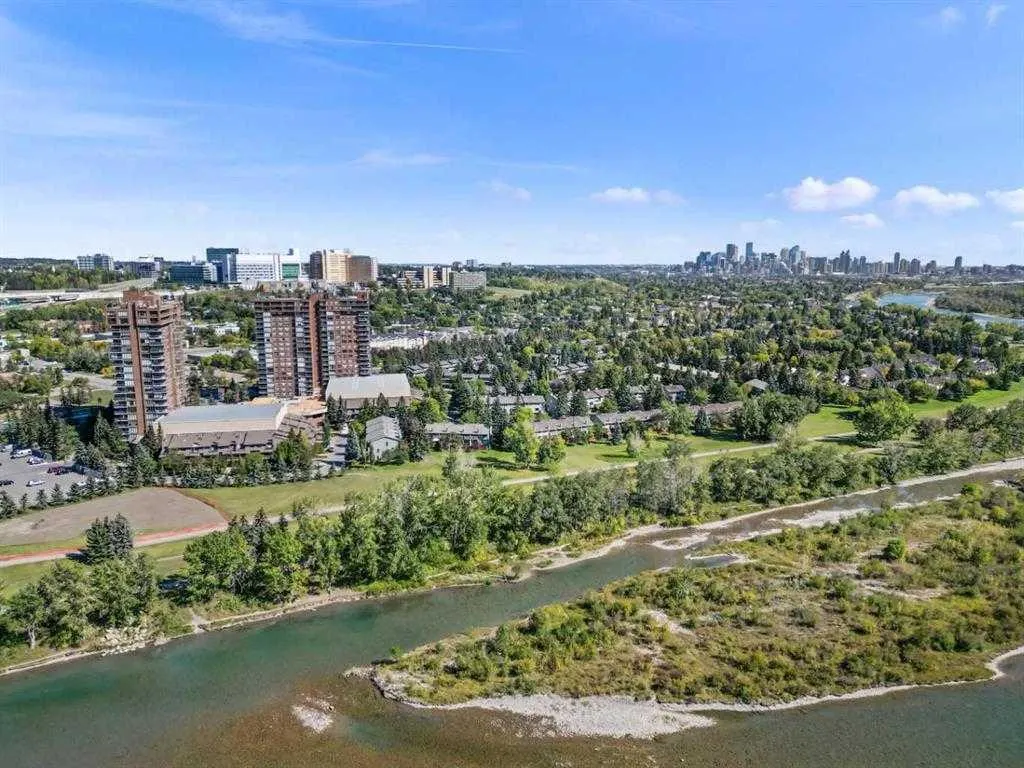 145 Point Drive NW #1108