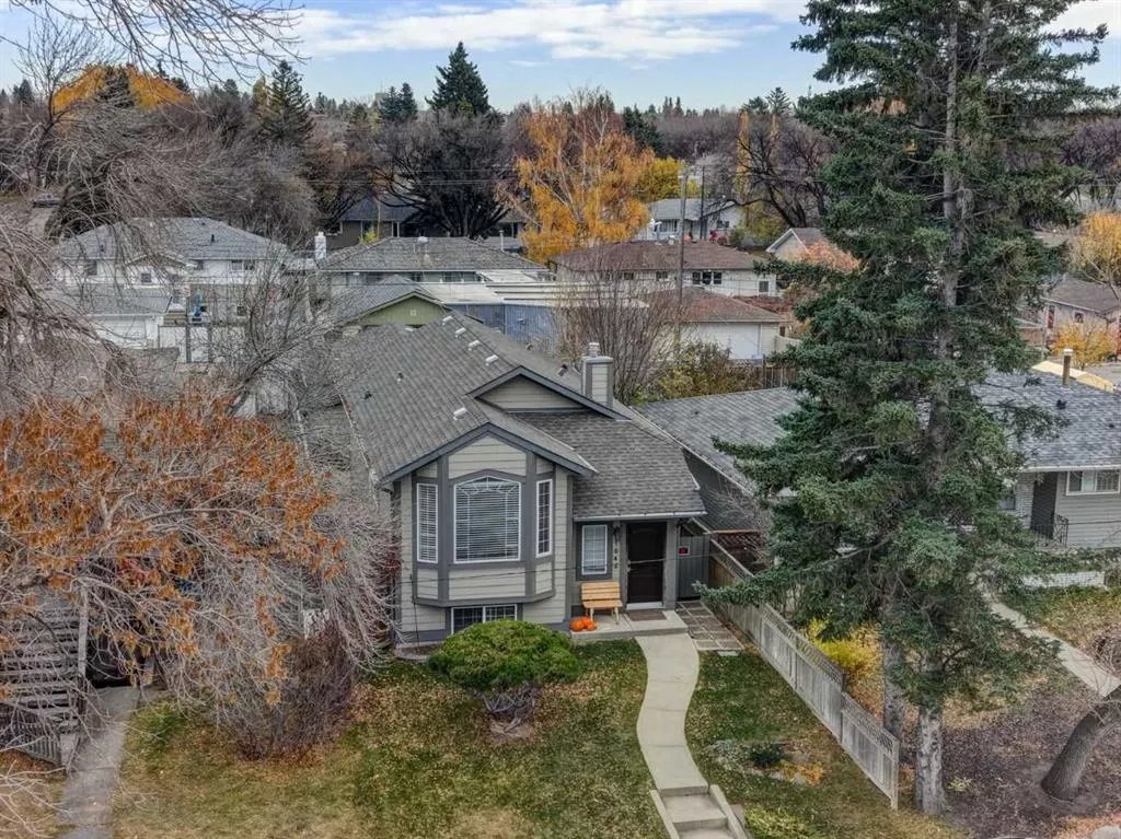 1042 17A Street NE