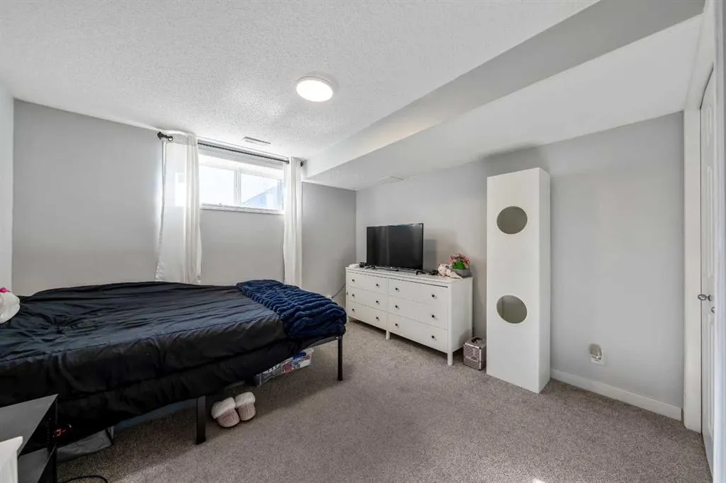 15 Van Horn Court NW