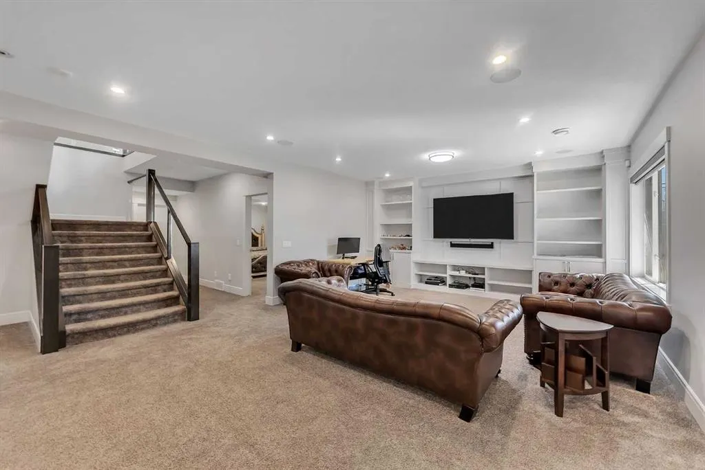 193 Aspenmere Circle