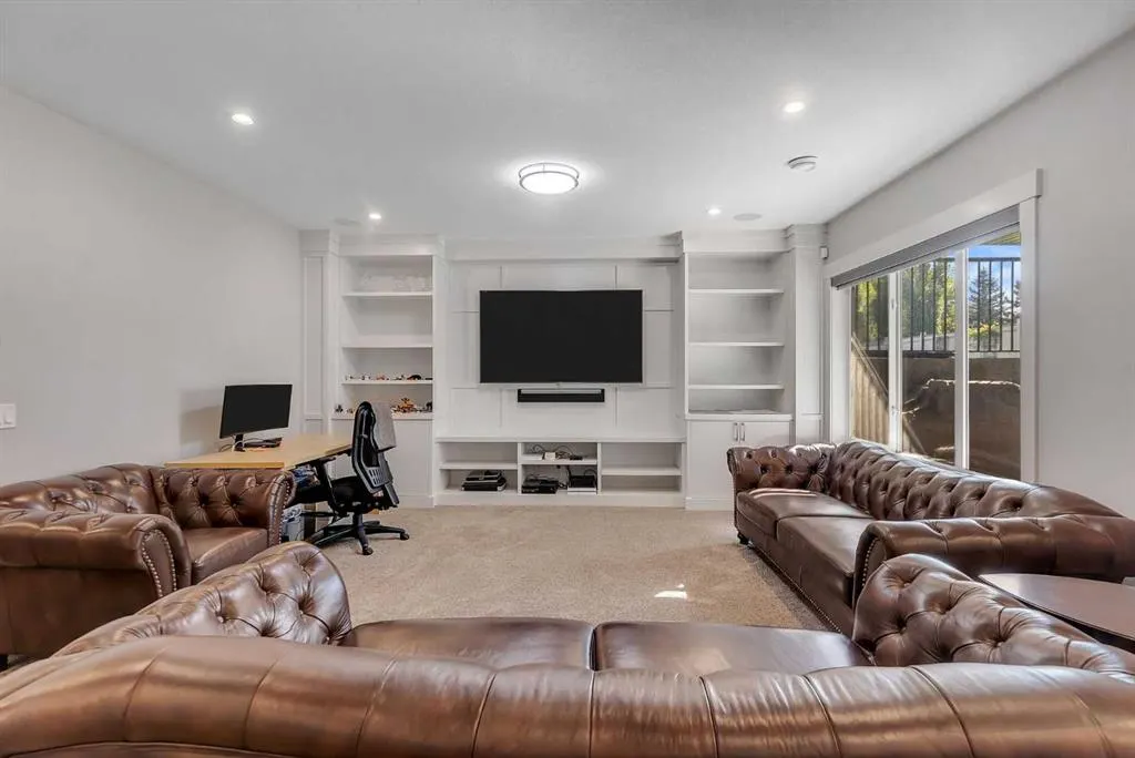 193 Aspenmere Circle