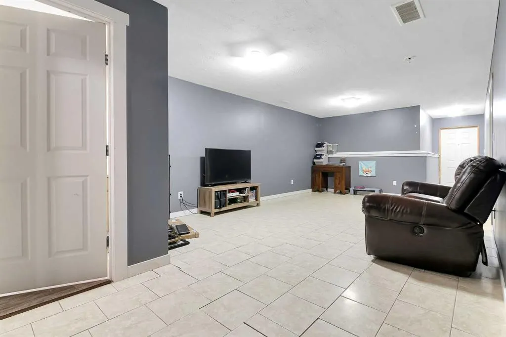 220 Jordan Parkway