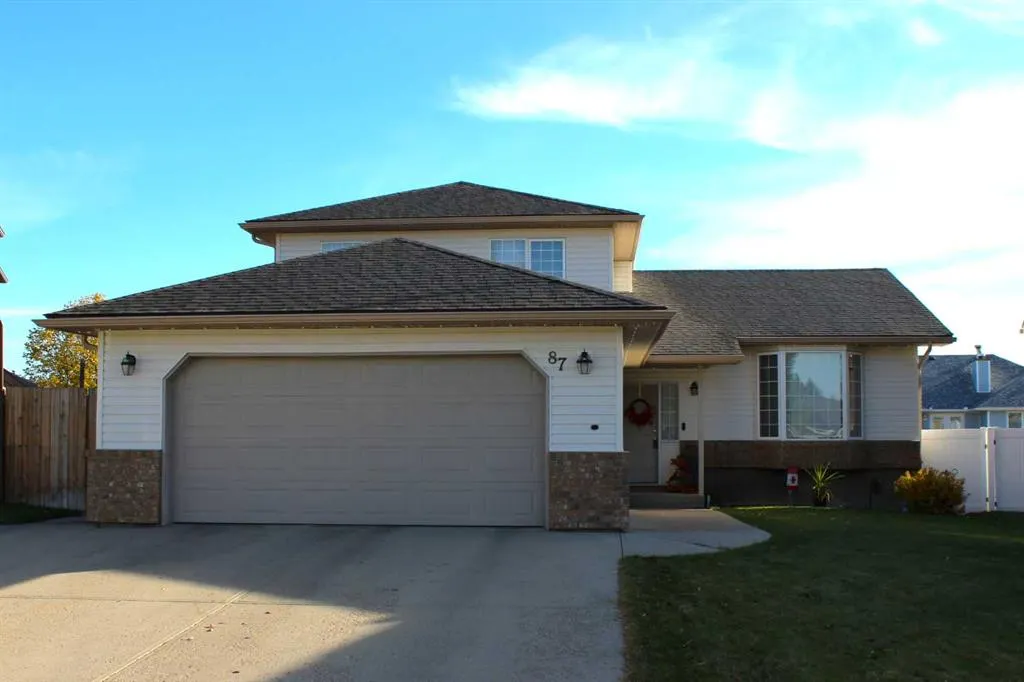 87 Parkland Close E