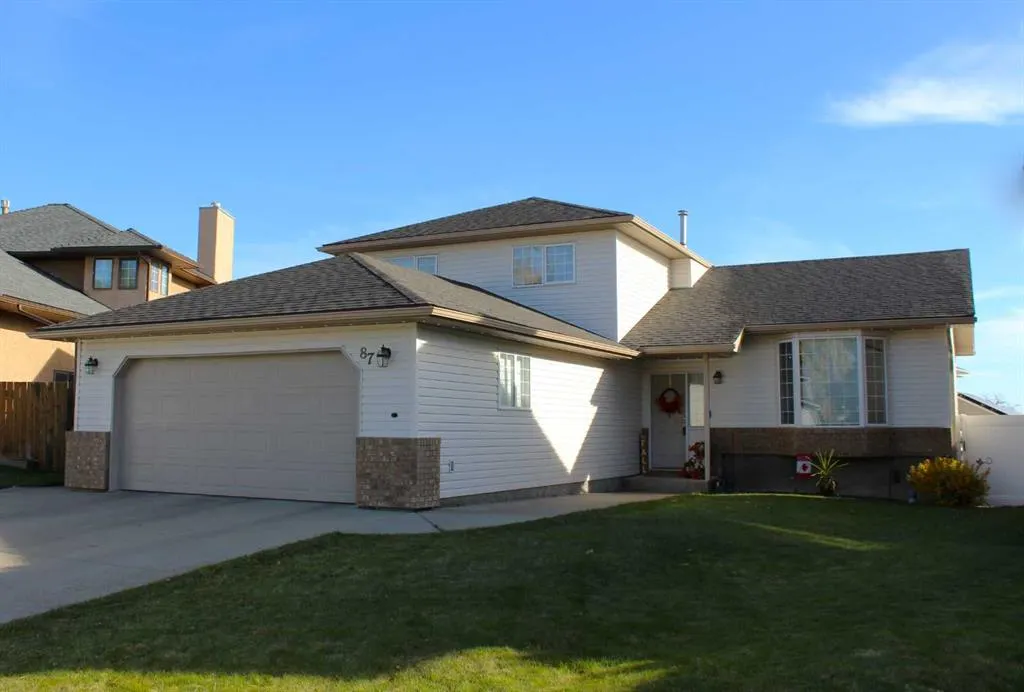87 Parkland Close E