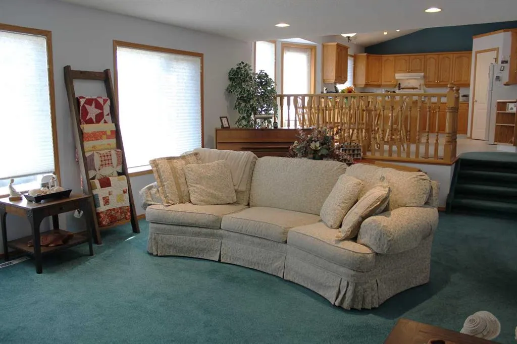 87 Parkland Close E