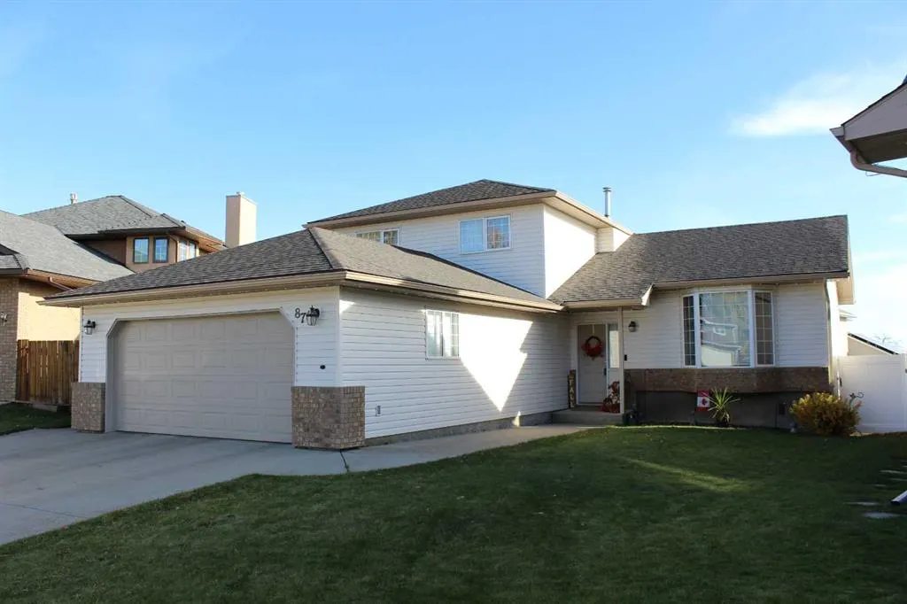 87 Parkland Close E