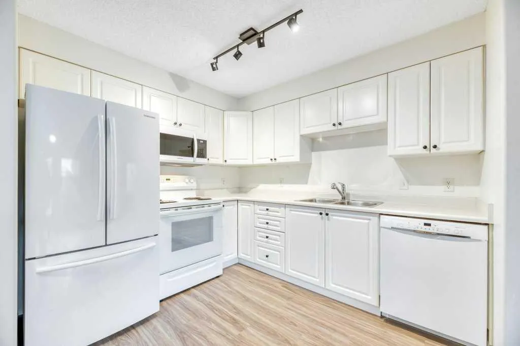 3000 Millrise Point SW #3319