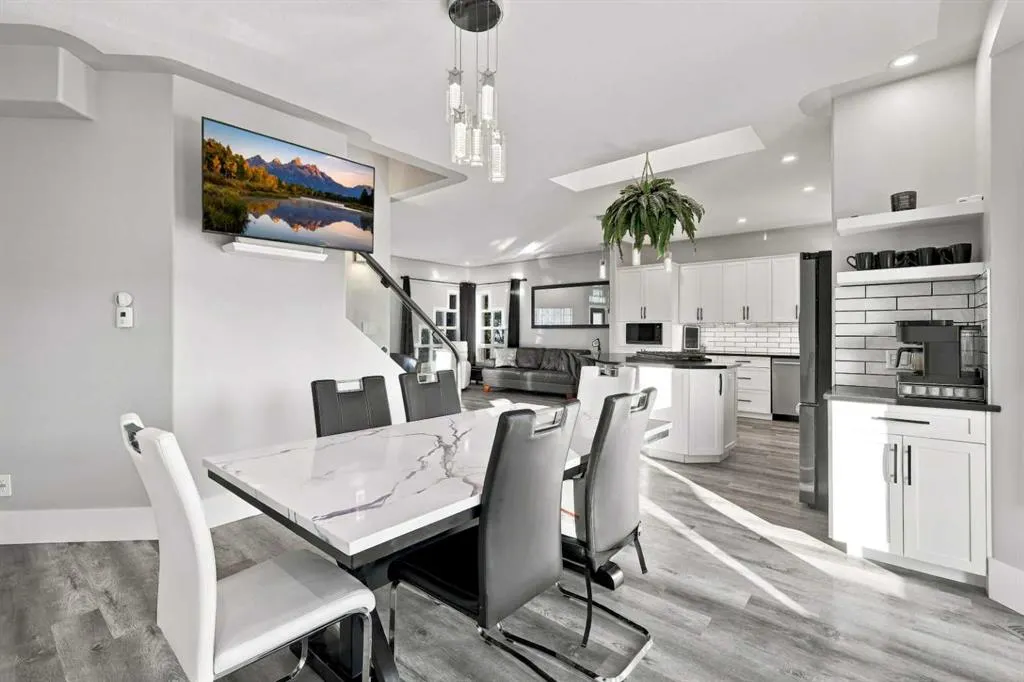 72 Darling Crescent