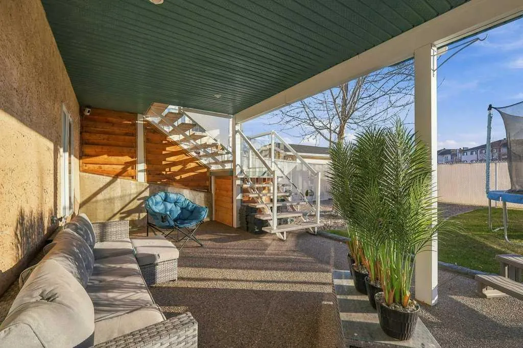 72 Darling Crescent
