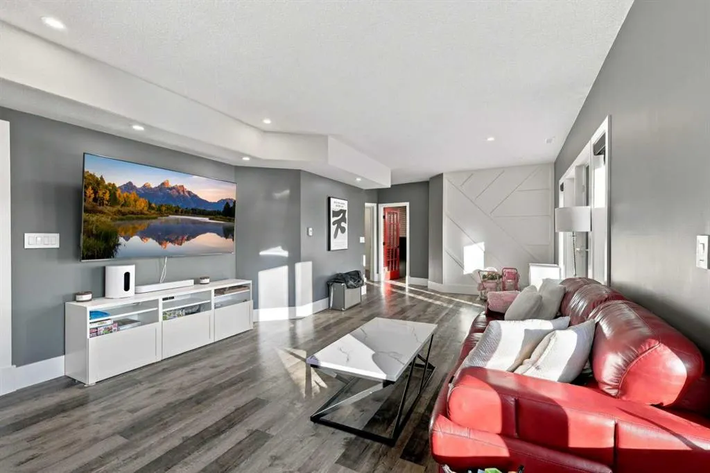 72 Darling Crescent