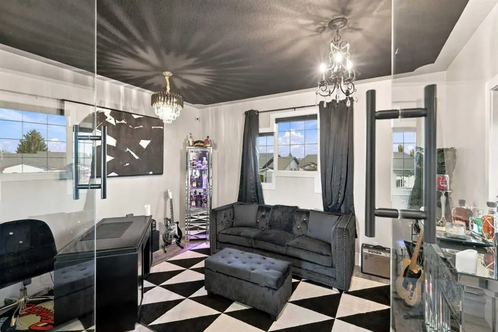 72 Darling Crescent