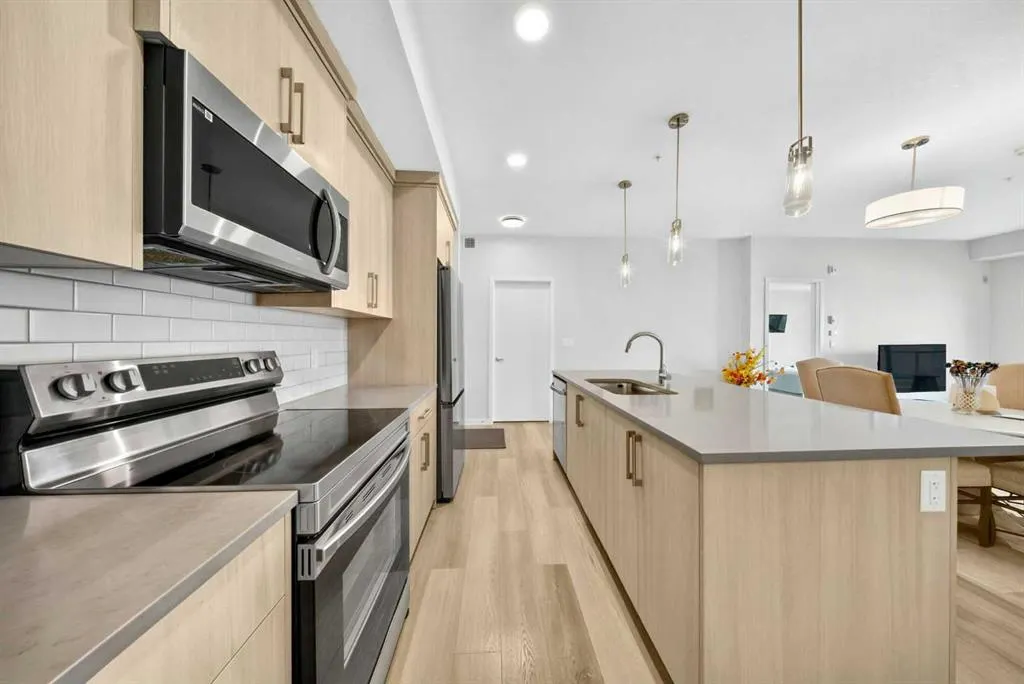 220 Seton Grove SE #1211