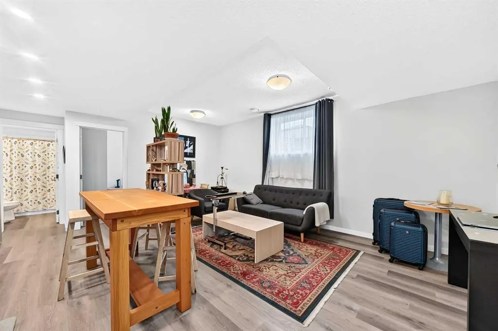 445 Belmont Park SW
