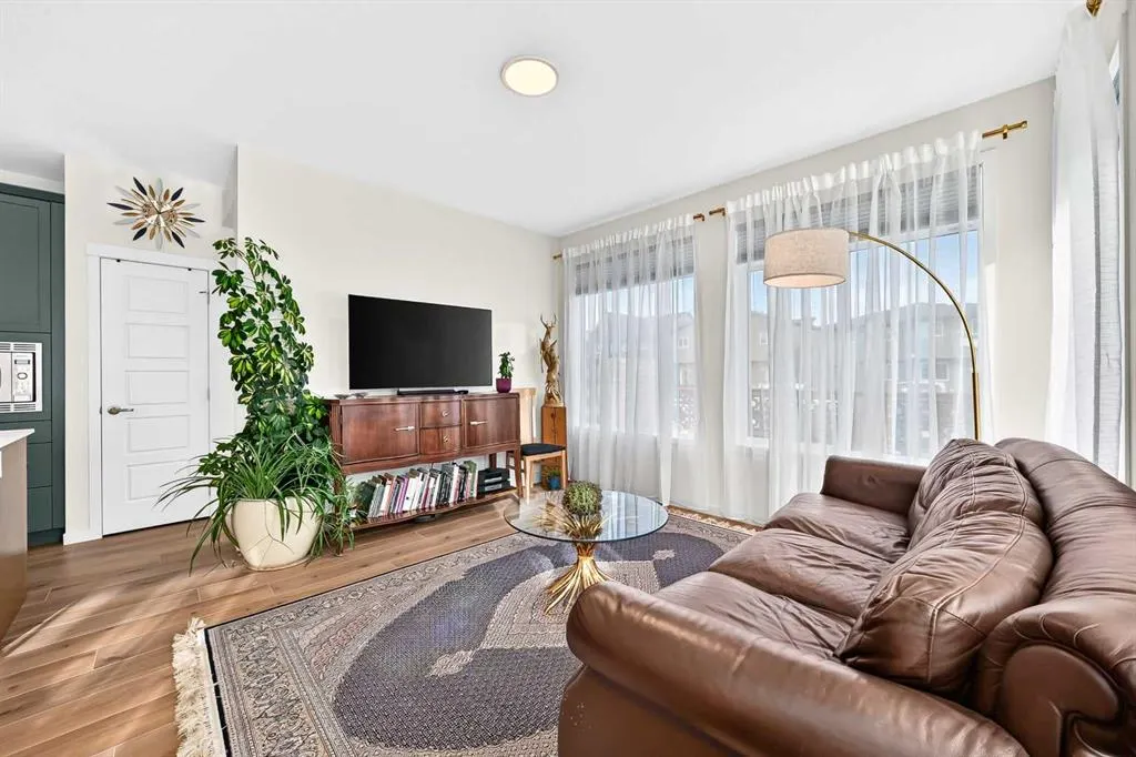 445 Belmont Park SW