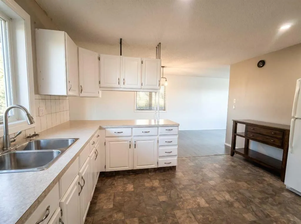 142041 200 Range Road ##26