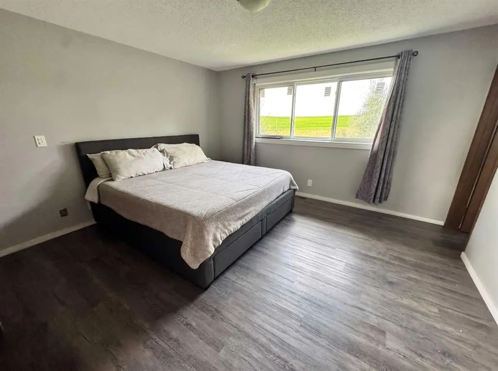 142041 200 Range Road ##26