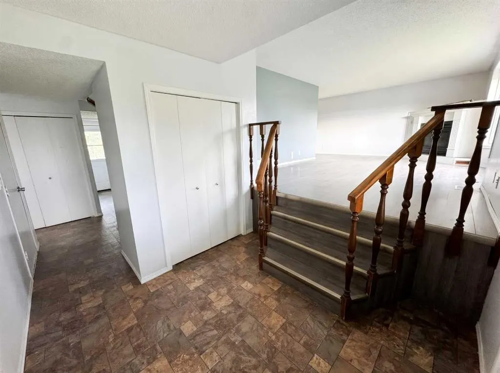 142041 200 Range Road ##26