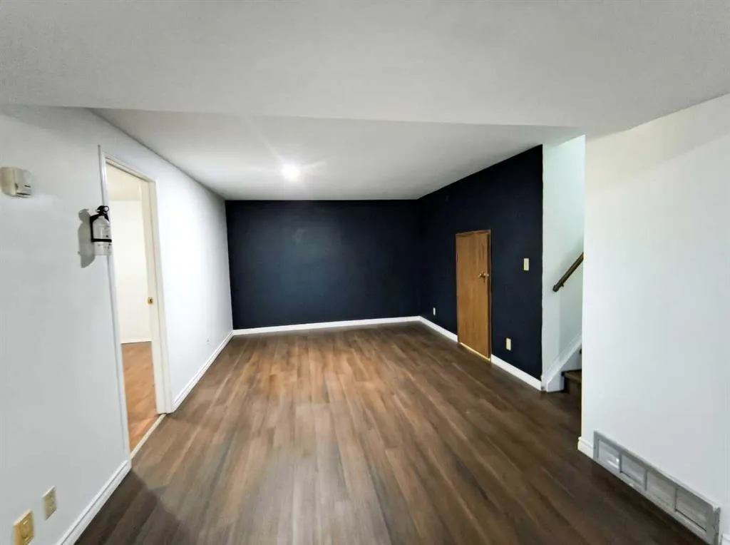 142041 200 Range Road ##26