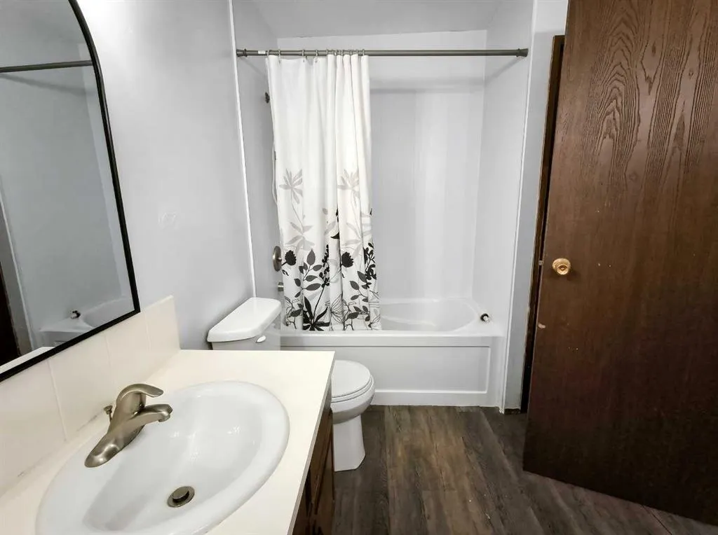 142041 200 Range Road ##26