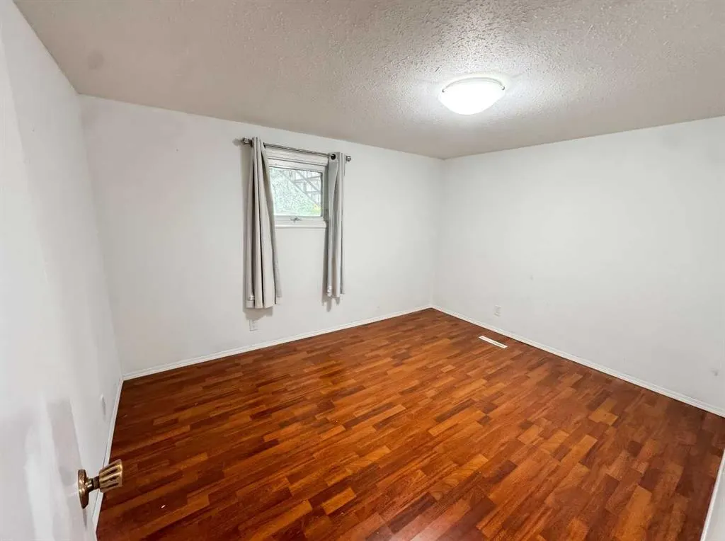 142041 200 Range Road ##26