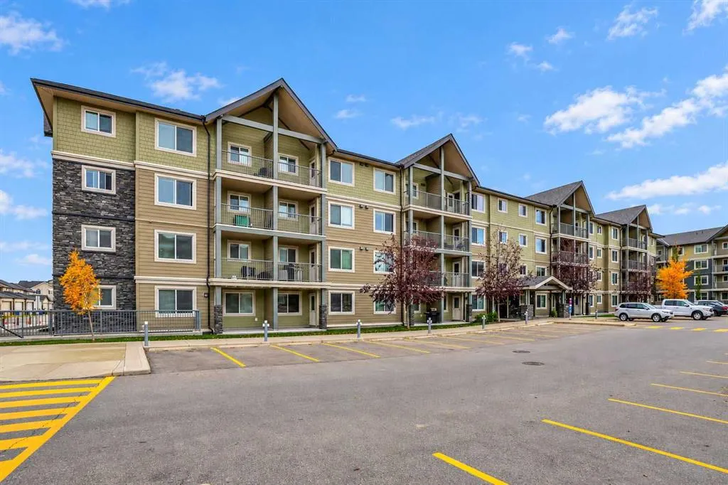 181 Skyview Ranch Manor NE #1204