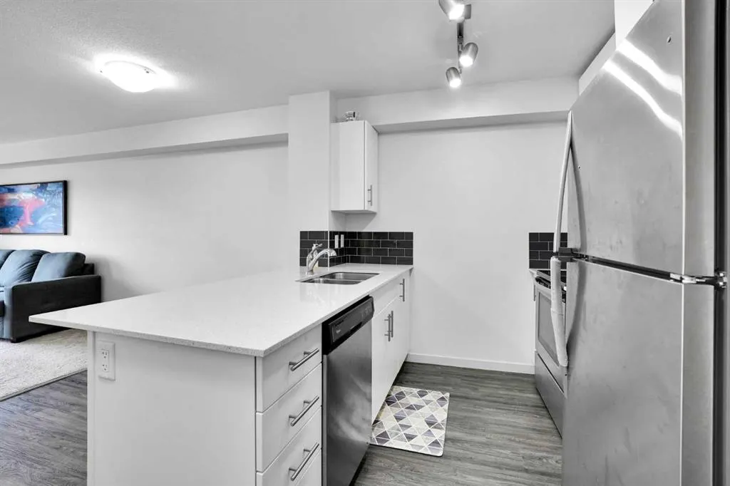 181 Skyview Ranch Manor NE #1204