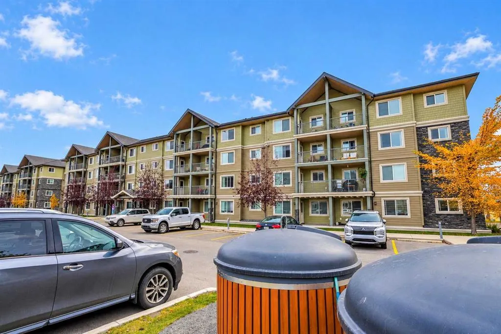 181 Skyview Ranch Manor NE #1204