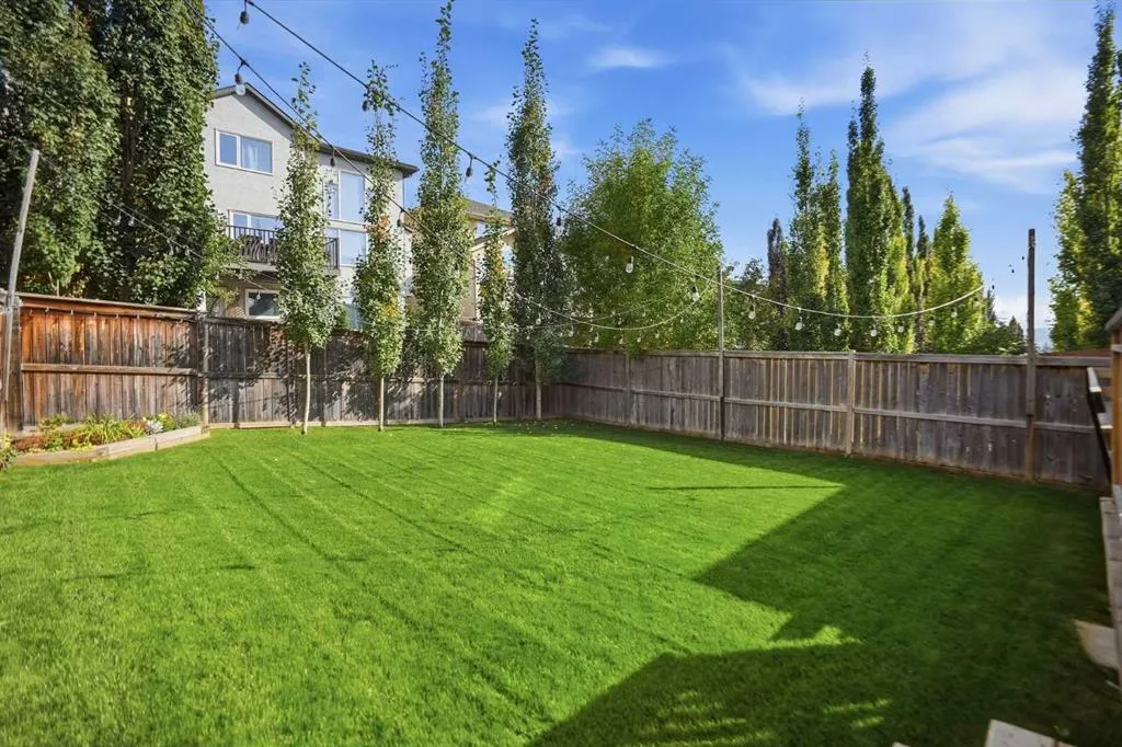 707 Tuscany Drive NW