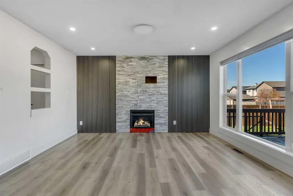 282 Saddlefield Place NE