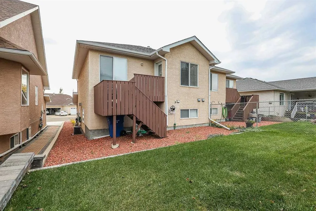 20 Taylor Mews SE