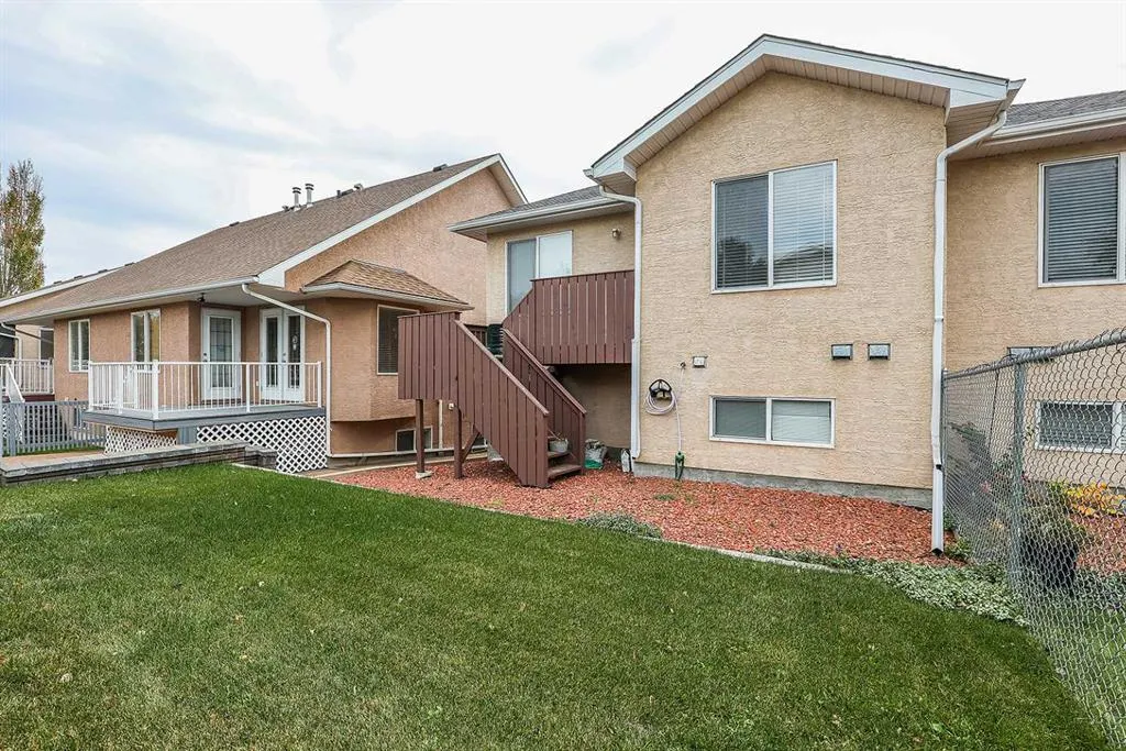 20 Taylor Mews SE
