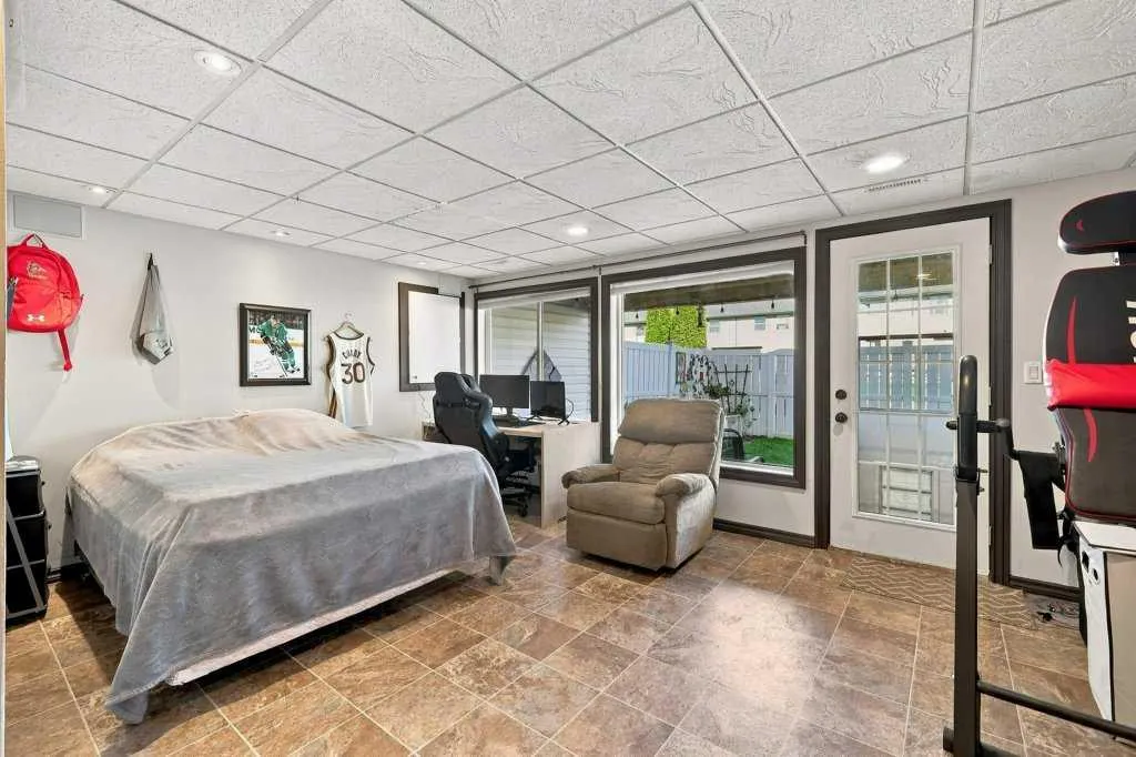 73 Addington Drive #16