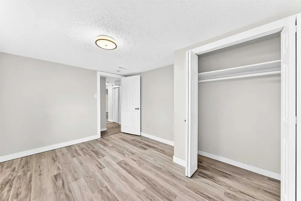 2016 46 Street SE