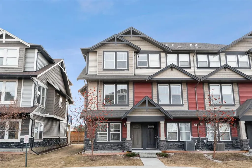 280 Williamstown Close NW #2001
