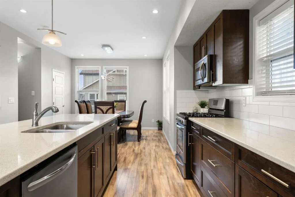 280 Williamstown Close NW #2001