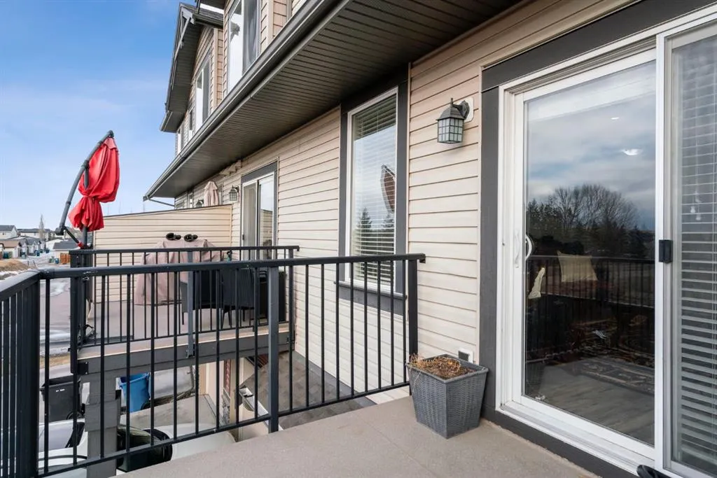 280 Williamstown Close NW #2001