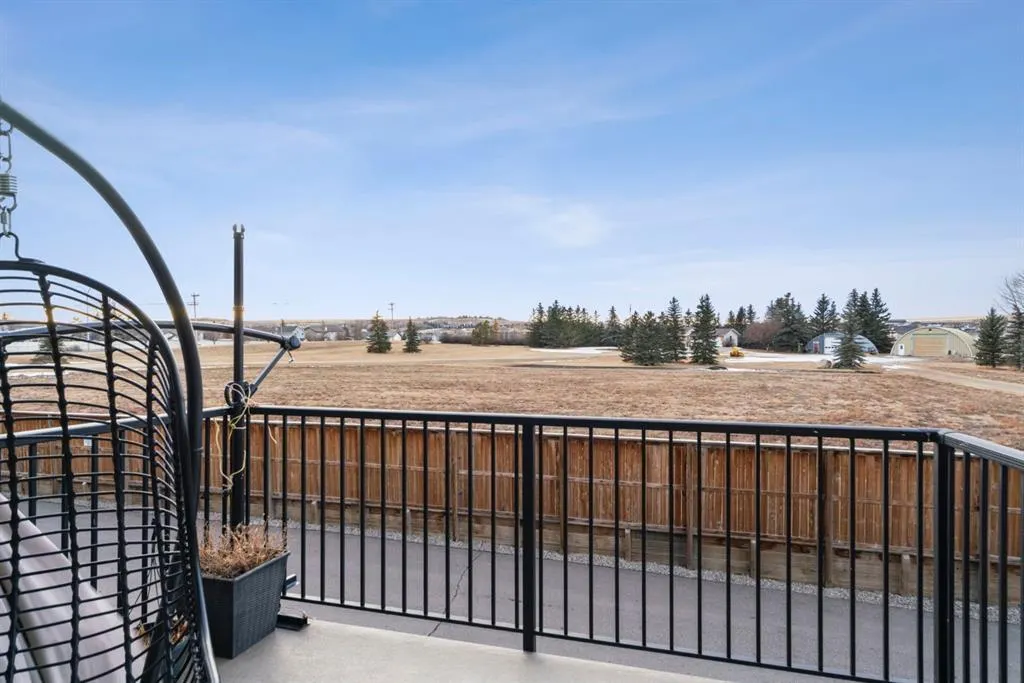 280 Williamstown Close NW #2001